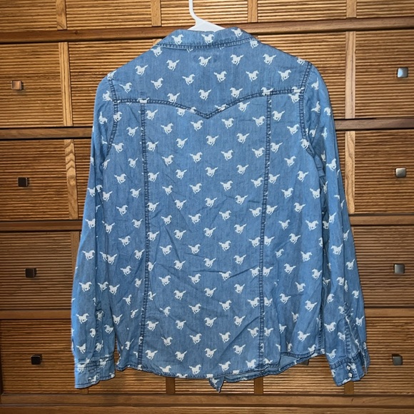 BIT and BRIDLE HORSE LONG SLEEVE BLOUSE - Picture 2 of 2